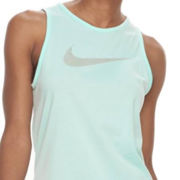 Nike Top Nike Tee Nike Athletic Clothes - Picture 2 of 8